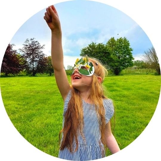 Play - Open and get ready to have fun!Our kits contain everything you need. Perfect for keeping little hands busy! And making life easier for parents and carers.